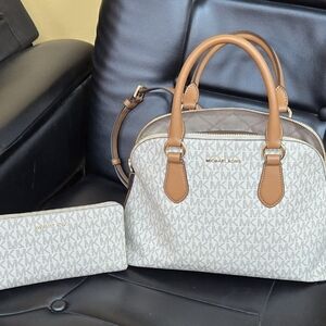 Original Michael kors purse and wallet